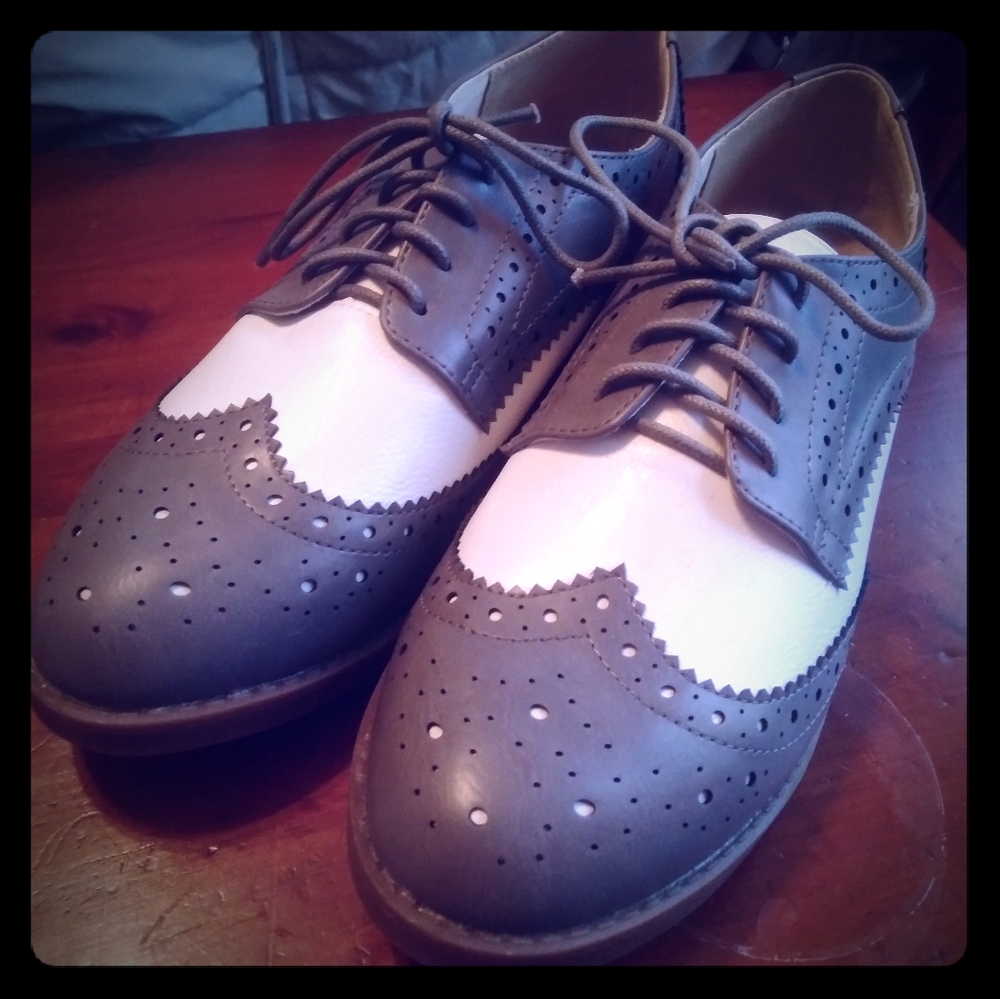 Ollio Size 10 Oxfords